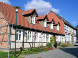 Putlitz in der Prignitz - Alte Schule am Kirchplatz